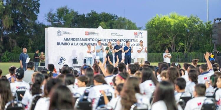 Presentan atletas regios de Olimpiada y Paralimpiada