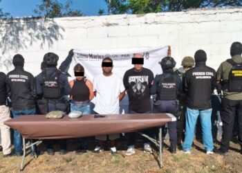 Catean domicilio tras detención de tres personas