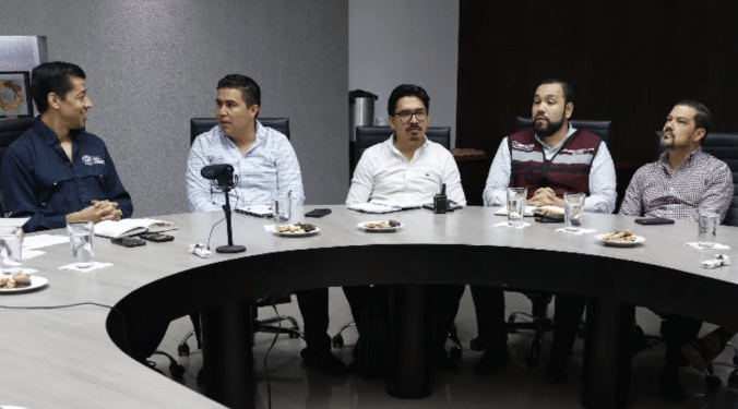 Mantiene Agua y Drenaje apoyo a García