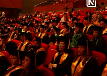Se gradúan 107 servidores públicos