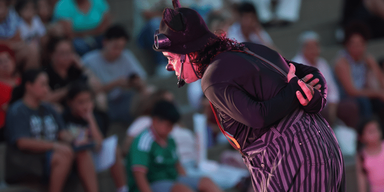 Percha Teatro y Rodrigo Cantú conquistan al público en el Pabellón del Nuevo Parque del Agua