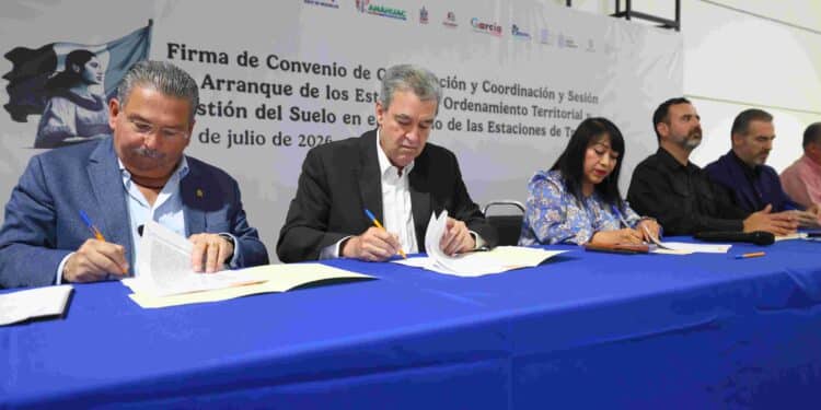 Firman convenio para estudios de desarrollo del Tren del Norte