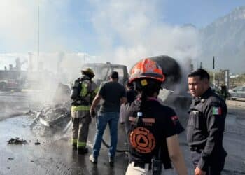 Muere mujer tras aparatoso choque e incendio