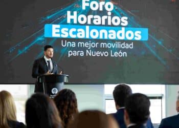 Presenta Gobernador estrategia de horarios escalonados