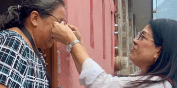 Entregan lentes gratuitos en Santa Catarina