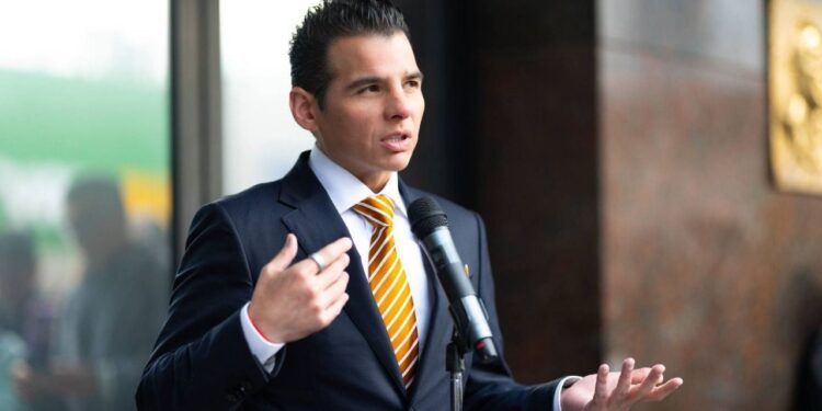 Miguel Flores invita a dialogar el presupuesto