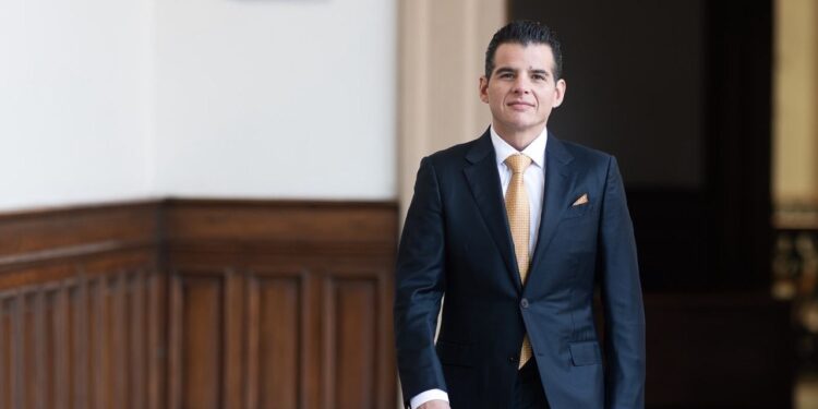 Llama Miguel flores a sacar presupuesto 2026