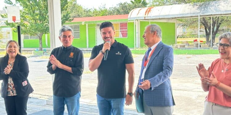 Va Gobierno de NL por educación inclusiva