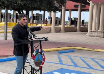Anuncia Samuel expansión del puente Laredo-Colombia