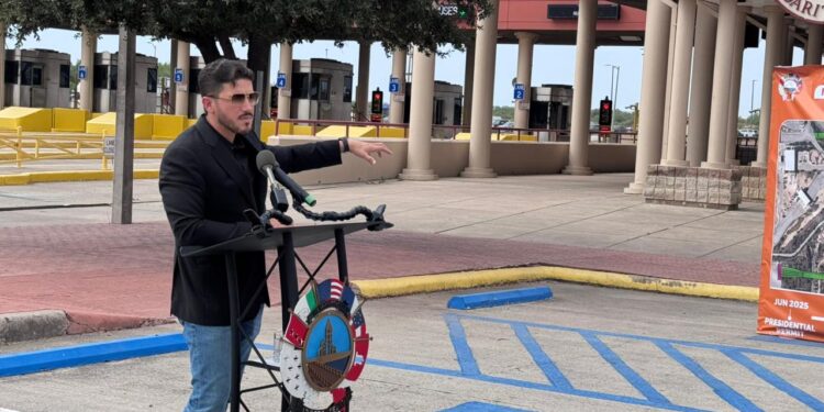 Anuncia Samuel expansión del puente Laredo-Colombia