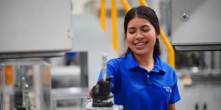 Genera NL 16.7% de los nuevos empleos del país en 2026