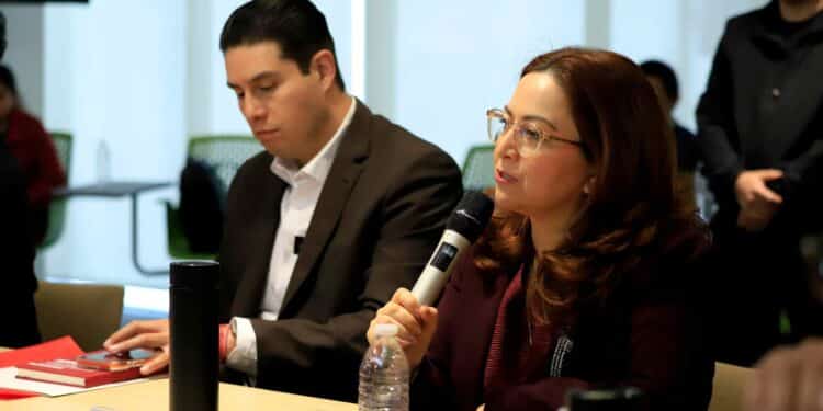 Nuevo León firma pacto nacional para simplificar trámites