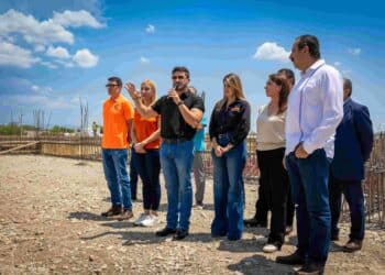 Supervisa Samuel trabajos de UNEME en Salinas Victoria