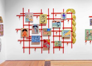 Presentan exposición “Autorretrato no autorizado”
