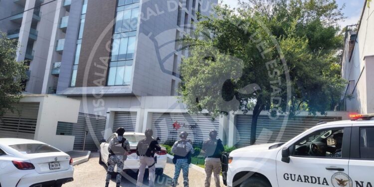 Aseguran 17 vehículos de lujo en San Pedro