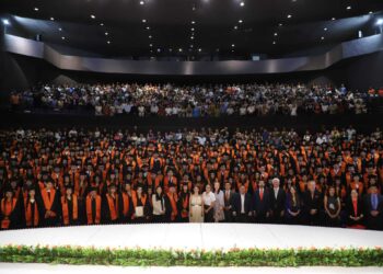 Se gradúan alumnos de la UT