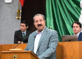 Pide José Luis Garza facilitar reclamos por daños causados por baches