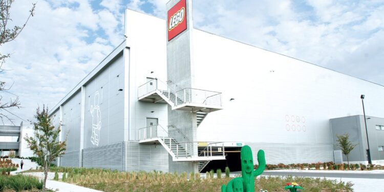 Invierte LEGO 400 MDD en Nuevo León
