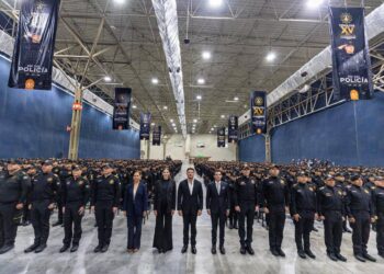 Celebra Gobernador Día del policía