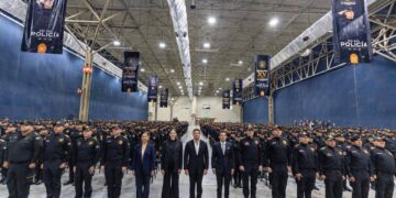 Celebra Gobernador Día del policía