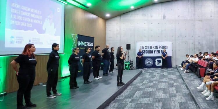 Previene San Pedro bullying y ciberacoso con experiencia inmersiva