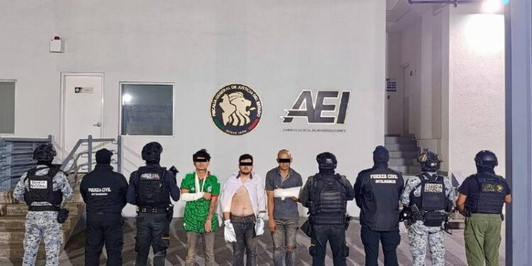 Cae banda roba vehículos en General Terán