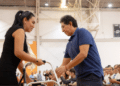 Alejandra Morales entrega apoyos a personas vulnerables