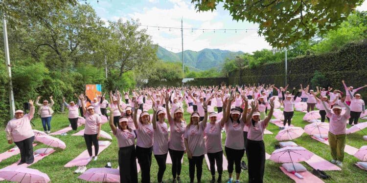 Conmemoran Día Mundial de la Lucha contra el Cáncer de Mama