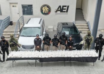 Detienen a tres con 135 kilos de cristal