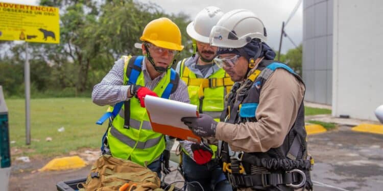 Supera NL los 2 millones de empleos formales
