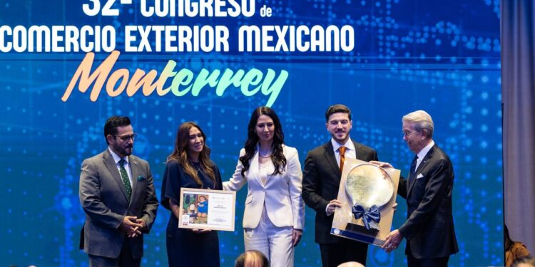 Pasa NL estafeta a Jalisco para COMCE 2027
