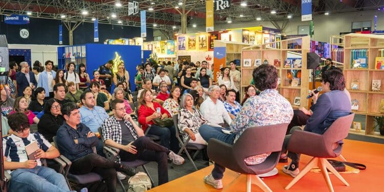 Destacan escritores de Nuevo León en FIL Monterrey 2026