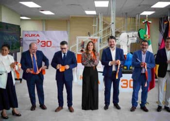 Inaugura KUKA Robotics centro de innovación en NL