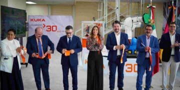 Inaugura KUKA Robotics centro de innovación en NL