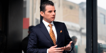 Miguel Flores resalta apoyo a la salud mental de los jóvenes