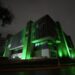 Iluminan palacio de Monterrey por el día de la parálisis cerebral