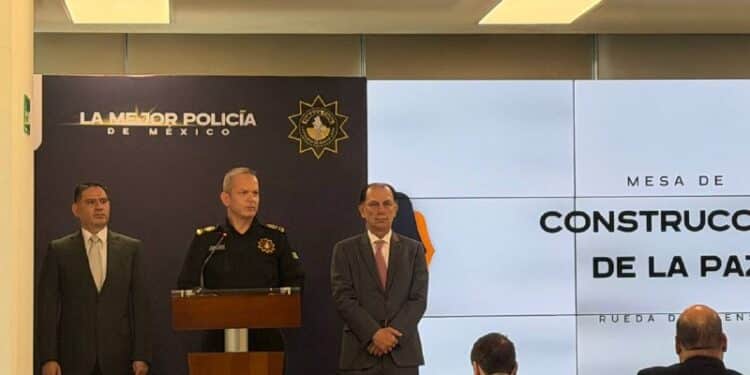 Continua reducción de delitos en NL