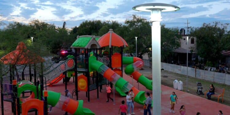 Entregan espacio recreativo en Salinas Victoria