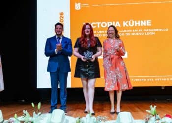 Premia Gobernador talento turístico