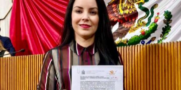Propone agentes de tránsito en zonas escolares de alto riesgo