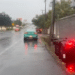 Lluvias atrapan a regios en las calles